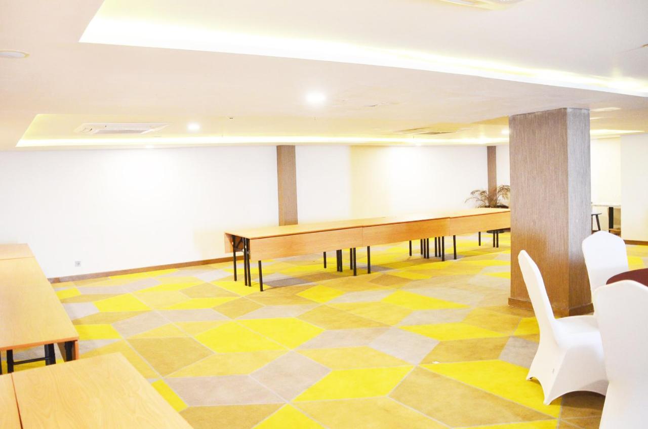 Louis Kienne Hotel Pemuda Semarang Ngoại thất bức ảnh